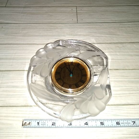 Vintage Hand Crafted Crystal Clear Studios Frosted Quartz Clock Mantel Table Top - Picture 8 of 11